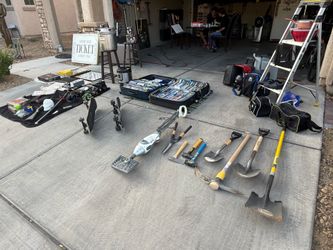 Garage sale today ! 7-10am