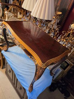 Vintage Louis XV Style Accent/Coffee Table– Master Craftsmanship.