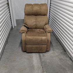 Pride LC525M Powered Lift Chair/Recliner