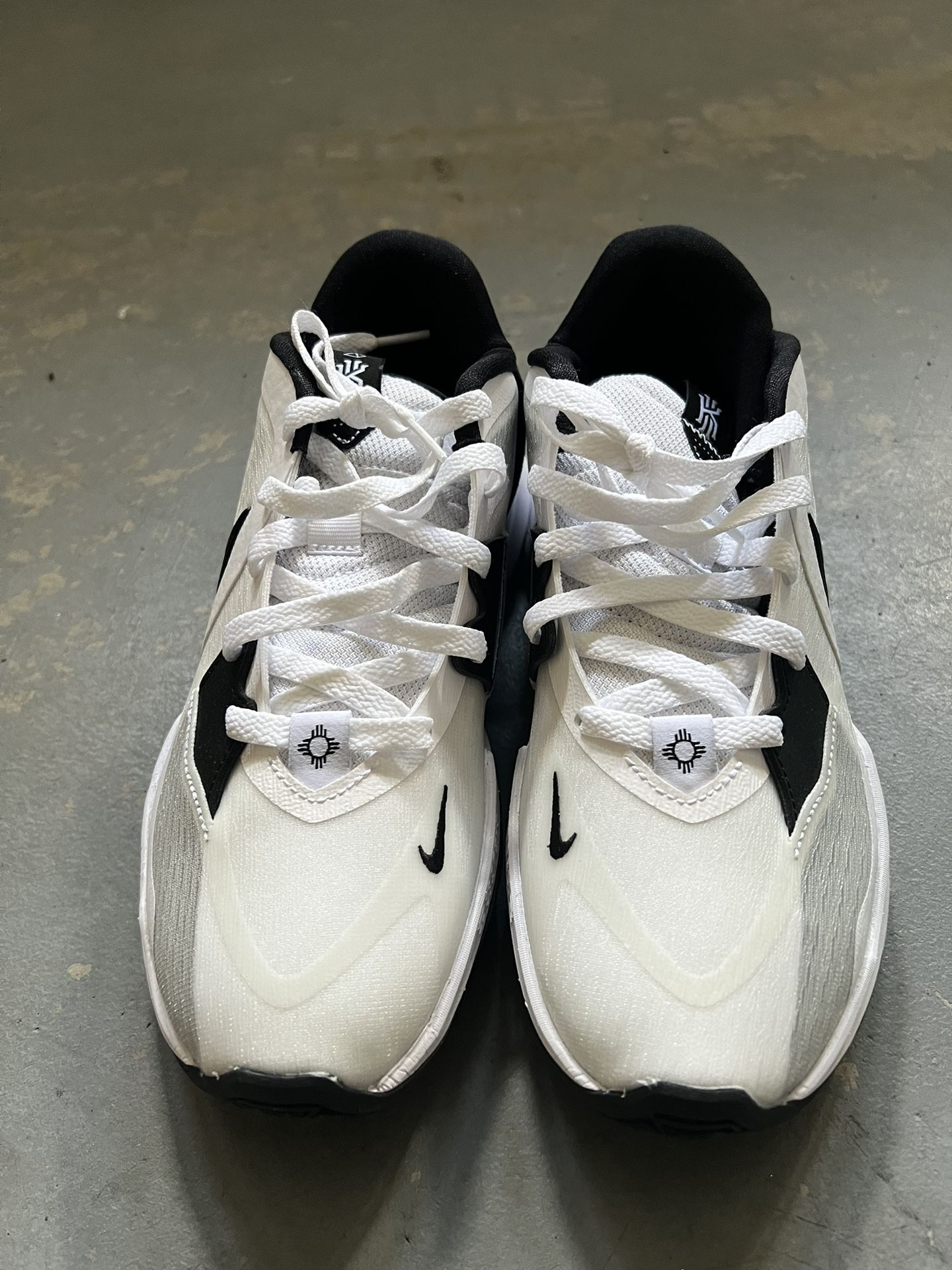 Nike kyrie 5 7.5 2025