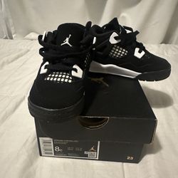 Jordan 4 Black & White. Toddler Size 8c