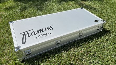 WARWICK / FRAMUS - ATA - FLIGHT CASE - ROCKCASE - 335