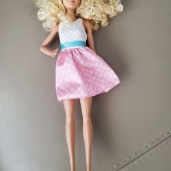 Blonde Barbie 