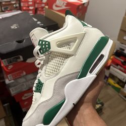 Jordan 4 Retro SB - Pine Green