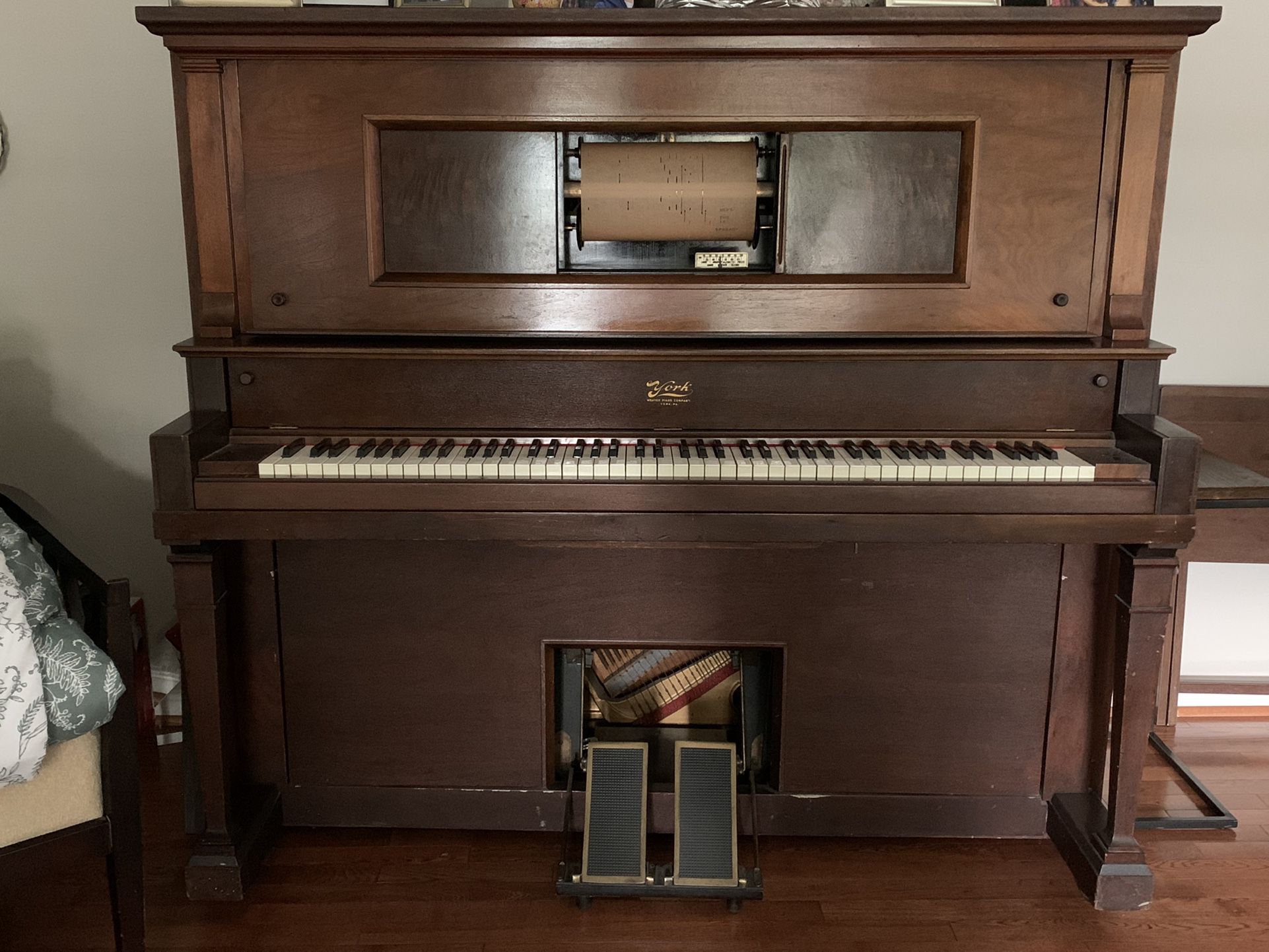 1915 Player Piano