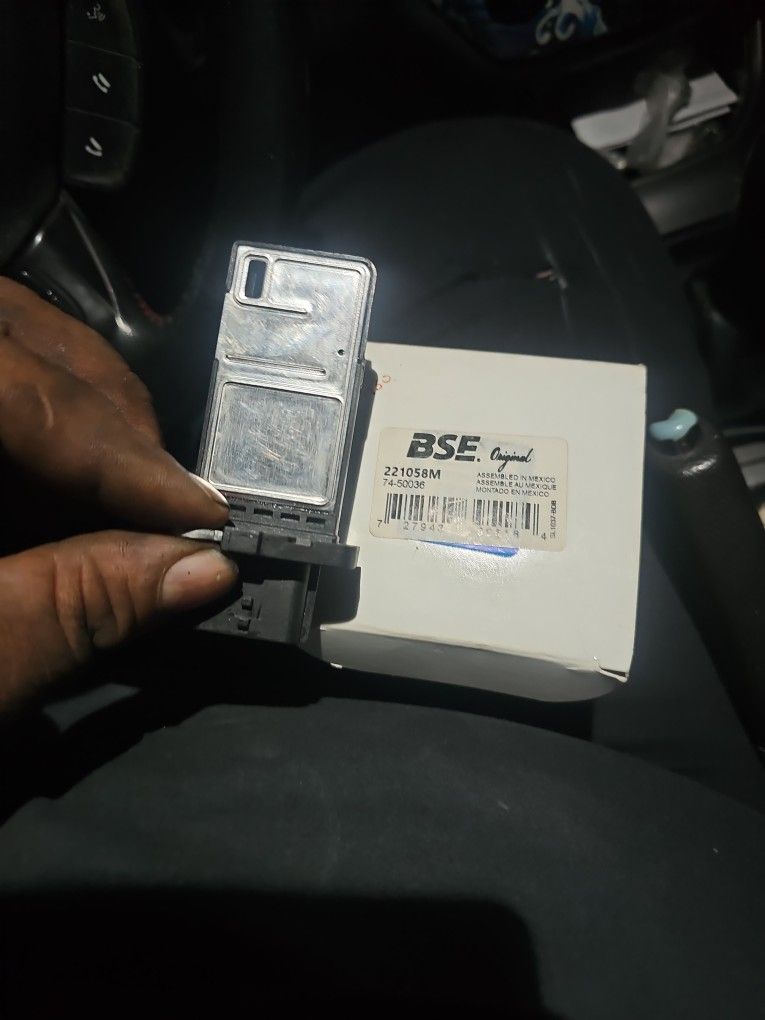 Nissan Infiniti Mass Air Flow Sensor