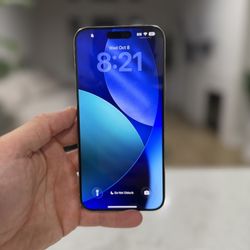 iPhone 15 Pro Max 1 TB *UNLOCKED*
