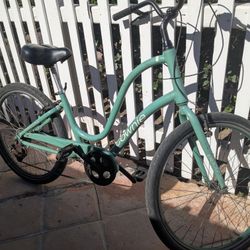 Green Electra Townie 7D