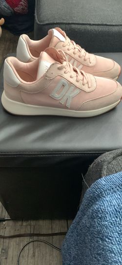 DKNY SHOES