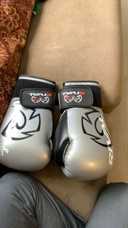 Rival Boxing gloves XL New