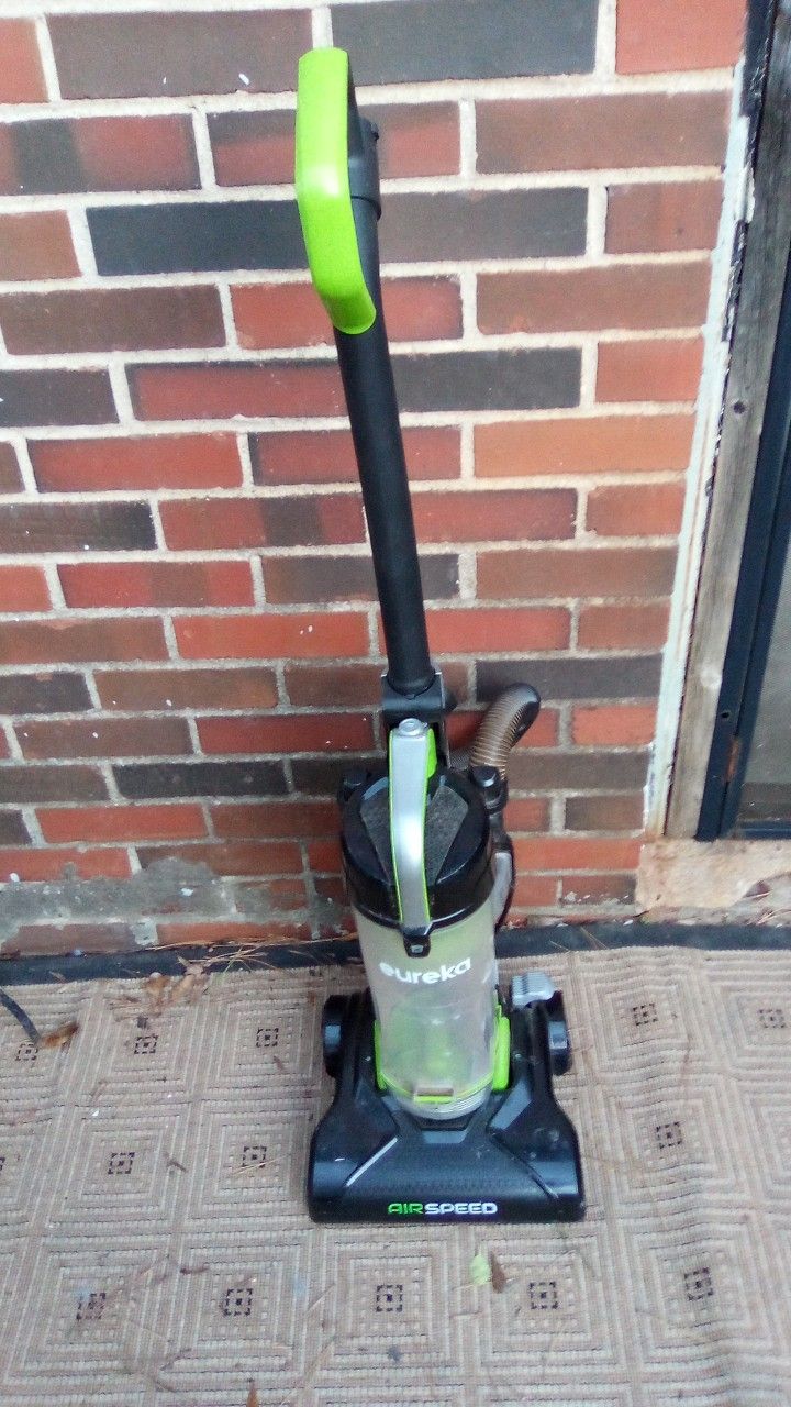 Eureka Bagless Vacuum Cleaner