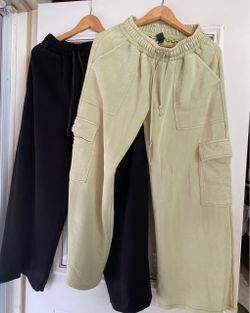 Bundle (2) Pants Set Wild Fable XS Cargo & Arizona M Black Sweatpants