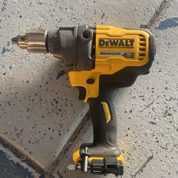 Dewalt Drill Heavy Duty Taco Staco Mixer open painting