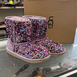 Kids Size 5 Classic II Stellar Sequin Uggs 