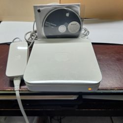 Apple AirPort Extreme A1143 Router 