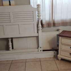 Queen Size Panel Bed Frame With Matching Nightstand