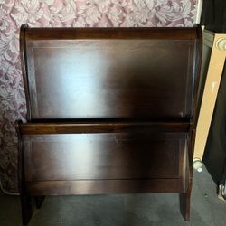 🌺TWIN SIZE BED FRAME SLEIGH BED-SOLID WOOD-MATTRESSES INCLUDED 🌺