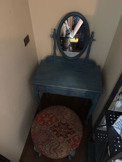 Solid Wood Vanity with Stool/Seat