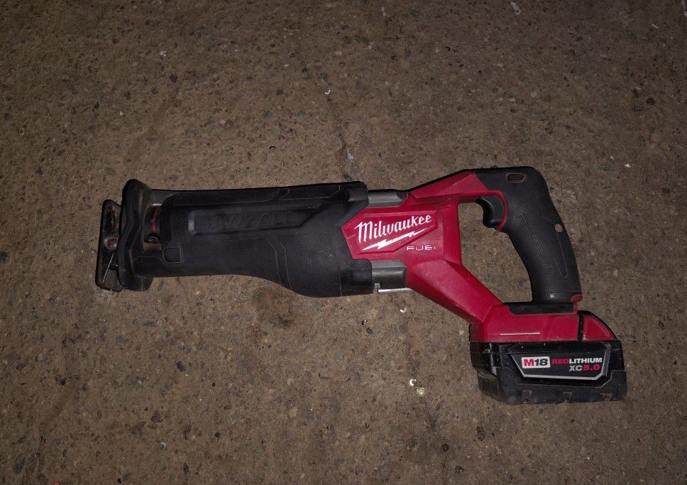Milwaukee Sawzall M18
