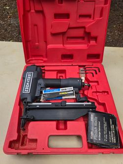 Craftsman Brad nailer w/ case