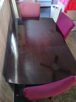 Wood table , great condition