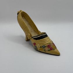 Collector's My Treasure Miniature Shoe - Cream with Flowers