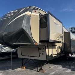 2015 Coachmen Chaparral 343RLTS Fifth Wheel