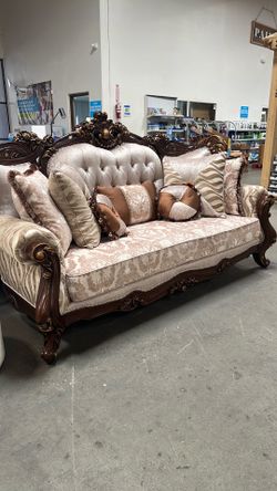 ASTORIA Grand Camren Sofa