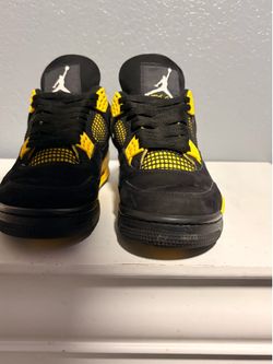 Jordan 4 yellow thunders