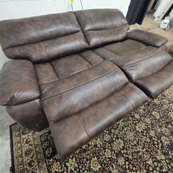Powered Reclining Love Seat.
Delivery options available 
