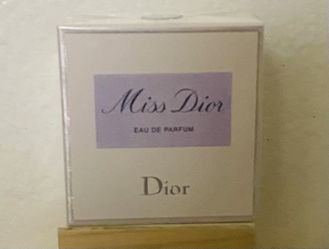 MISS DIOR
