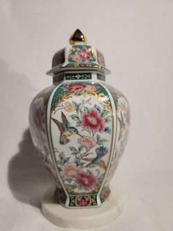 Chinese decorative jar