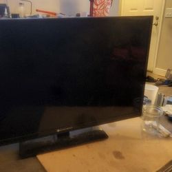 32-inch LOUNGE TV
