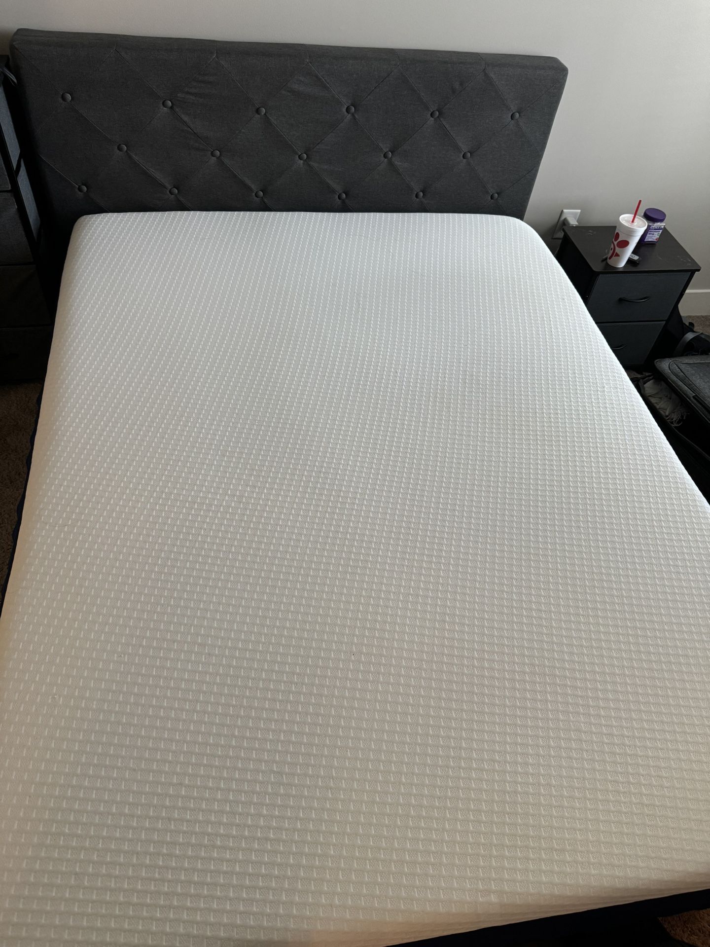 Selling Bed, Perfect Condition, Used But New With No Issues Comes With Bed Frame Pick Up Only