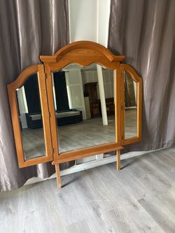 Tri-Fold Dresser Mirror Oak Wood Frame Solid Wood