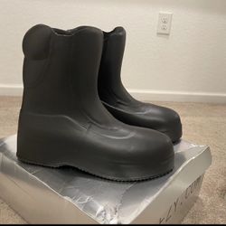 YEEZY YZY SL-03 Boot Black US Size 10 – Brand New Deadstock w/ Box – RARE SIZE