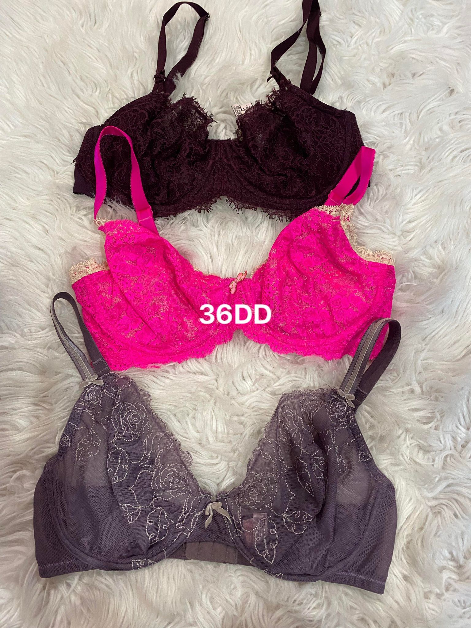 Victoria Secret Sports Bras 40DD for Sale in Irving, TX - OfferUp