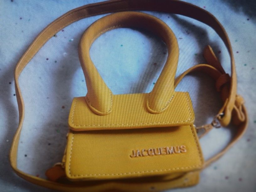 Jacquemis The Chiquito Yellow Mini Leather Handbag