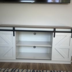 TV Stand (Televisions up to 65 Inches)