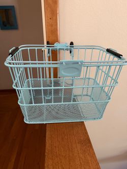 Light Blue Metal Wire Bike Basket