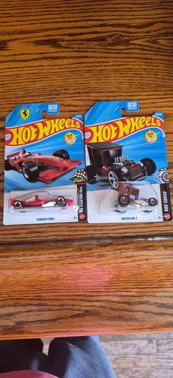 Hot Wheels 2026 Ferrari F2004 & Uncertain-T Set