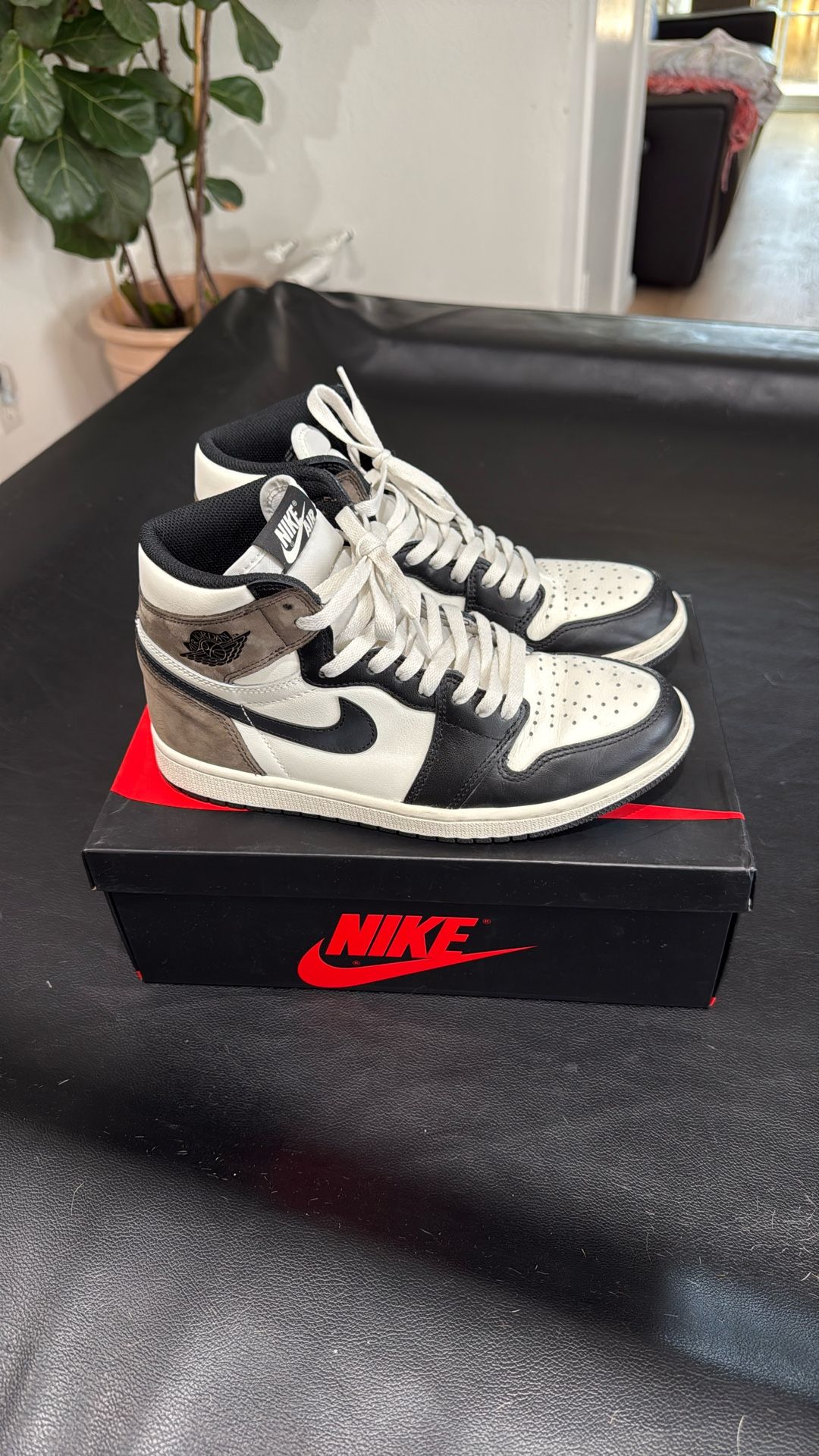 Jordan 1 Mocha 