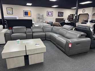 Power Recliner Sectional. 🚚WE DELIVER🚚
