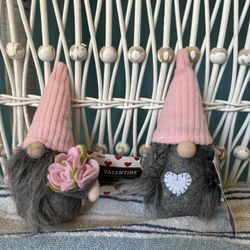 Gnomes With Tags So Cute 