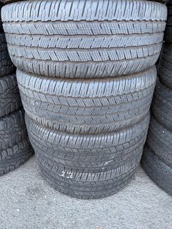 Vendo 275/55/r20 las 4 llantas Michelin por $190