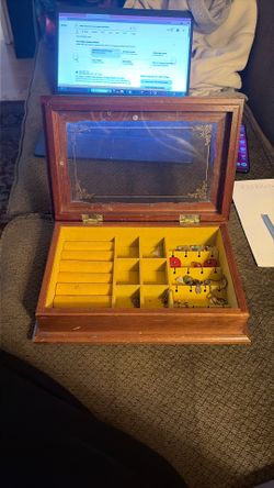 Vintage Jewelry Box 