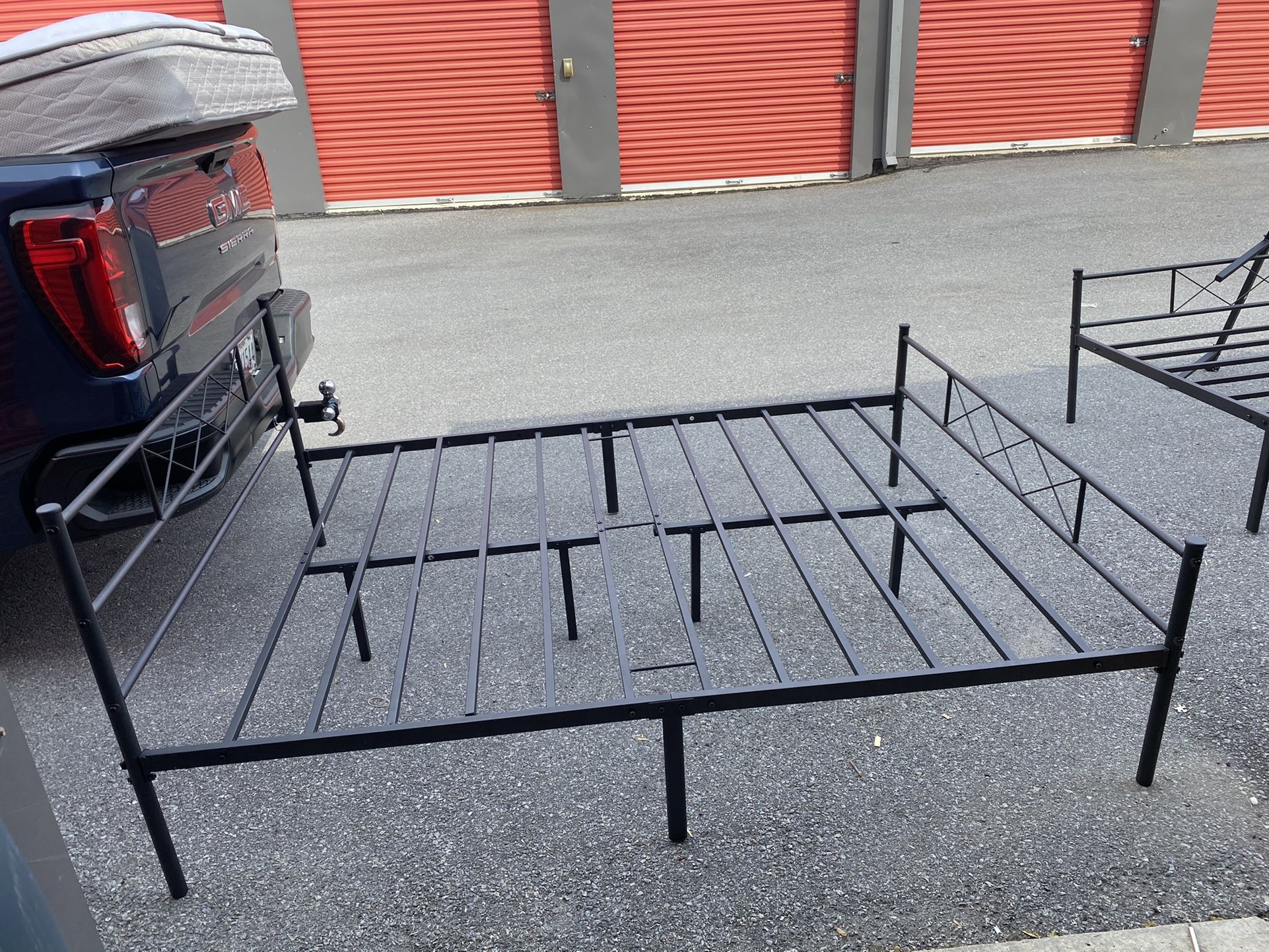 Queen Metal Bed And Mattress