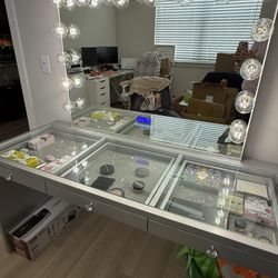 Vanity With Bluetooth, Speakers and radio