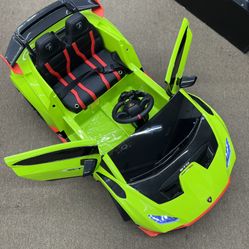 12V Licensed Lamborghini Huracan – Kids' Dream Car!