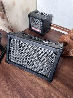 Amp for vocals and guitar Roland